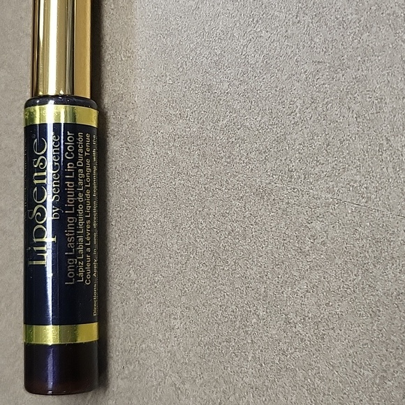 Senegence lipsense, new in pkg, team wicked in color - Picture 1 of 3